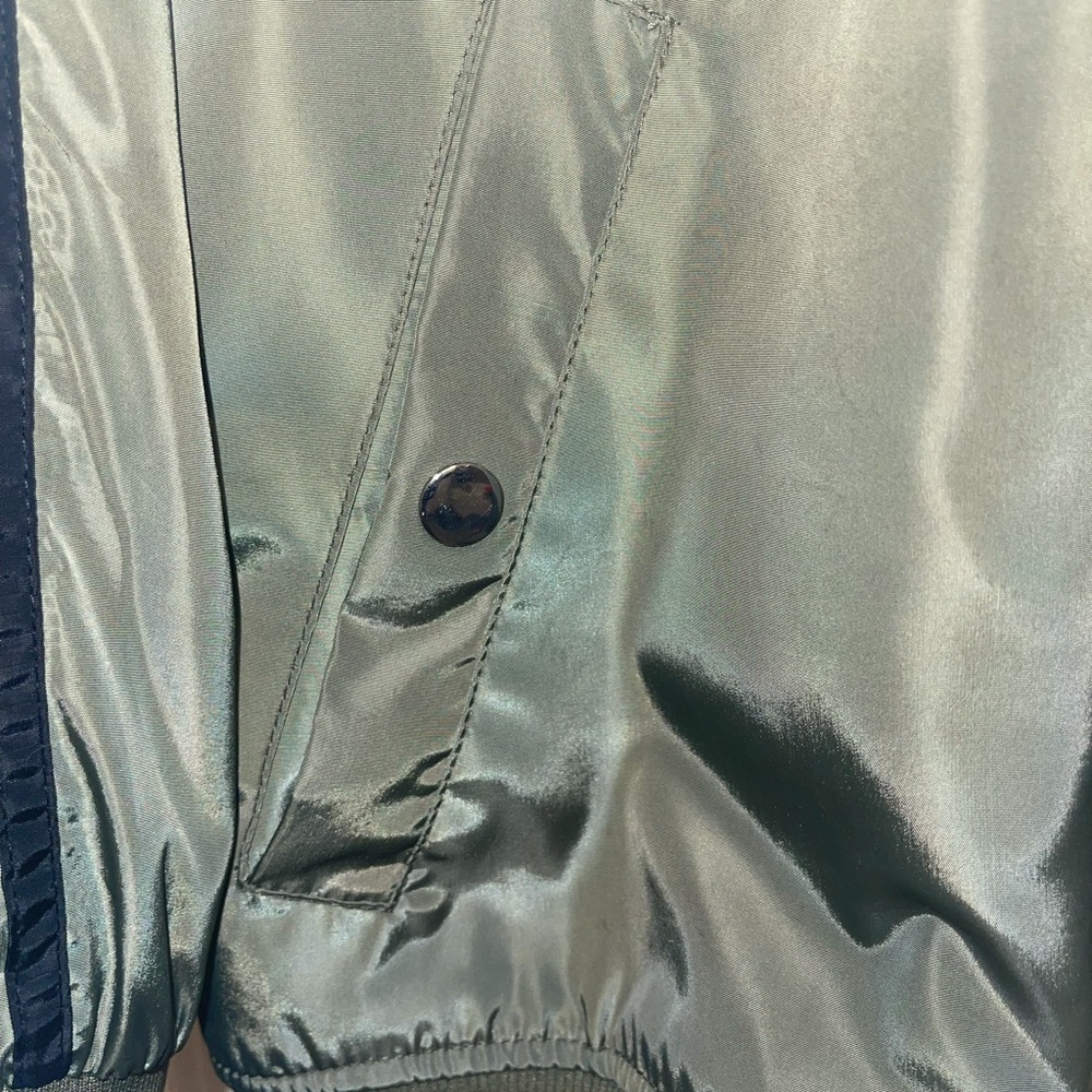 Women’s jacket - Picture 3 of 4